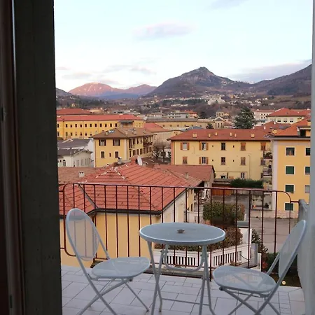 Taramelli - Garage Per Bici O 2 Moto Nocleg ze śniadaniem 3*