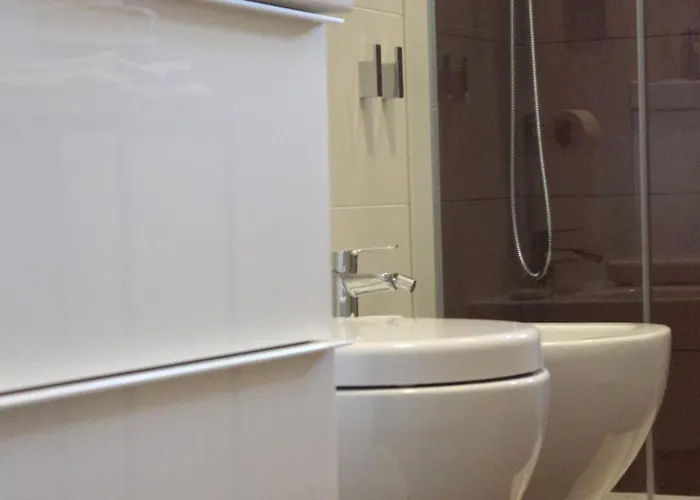 Taramelli - Garage Per Bici O 2 Moto Nocleg ze śniadaniem Trydent